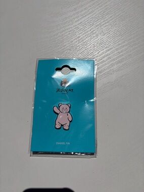 AUTHENTIC Jellycat enamel pin - Leola Bear pin- NEW- FAST SHIP